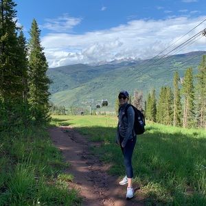 Meet your Posher, Kim